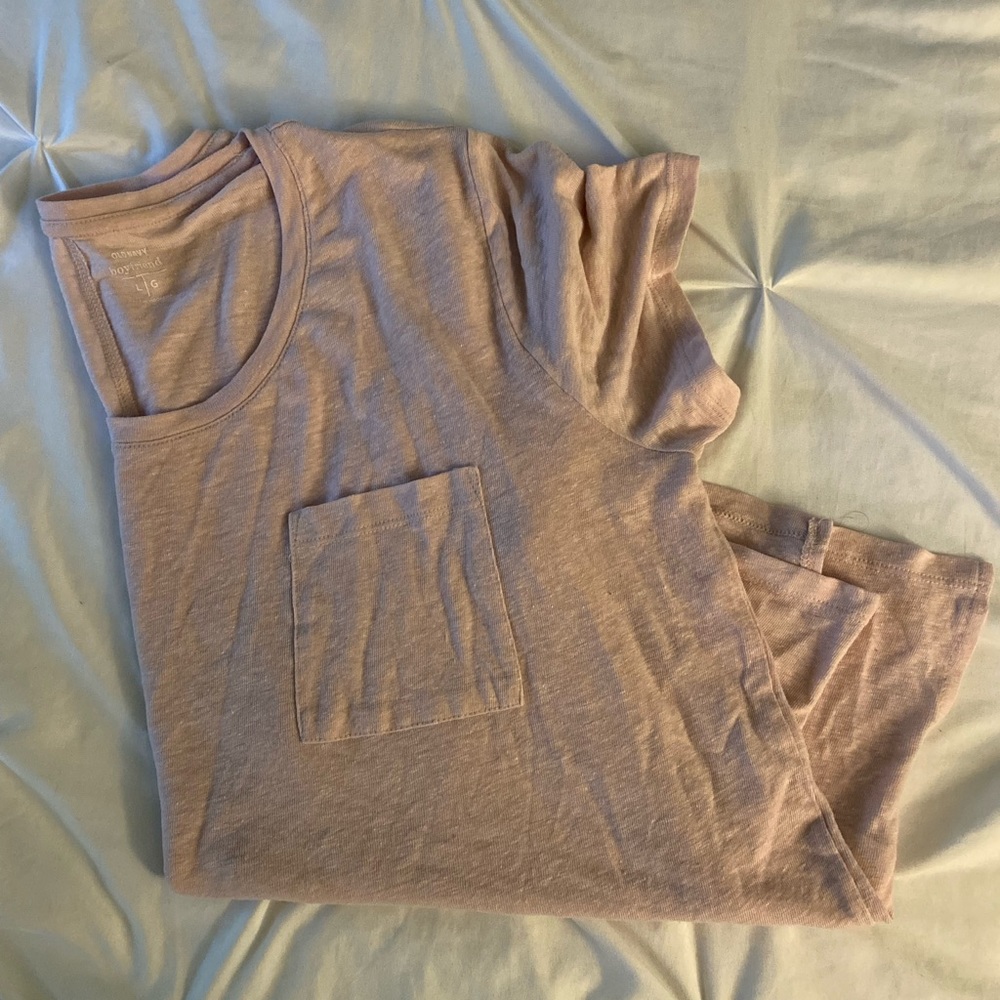 Old Navy women’s boyfriend fit shirt sleeve tshirt